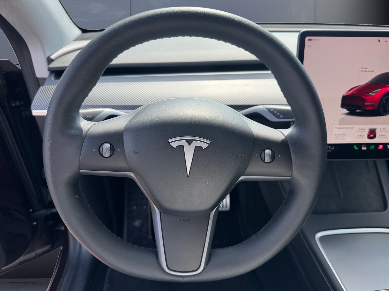 Tesla Model-Y 15