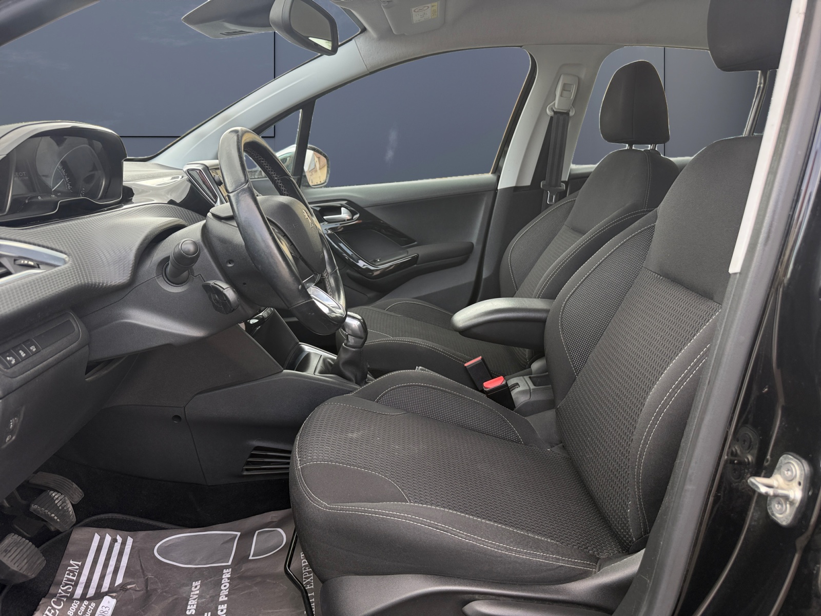 Peugeot 208 9