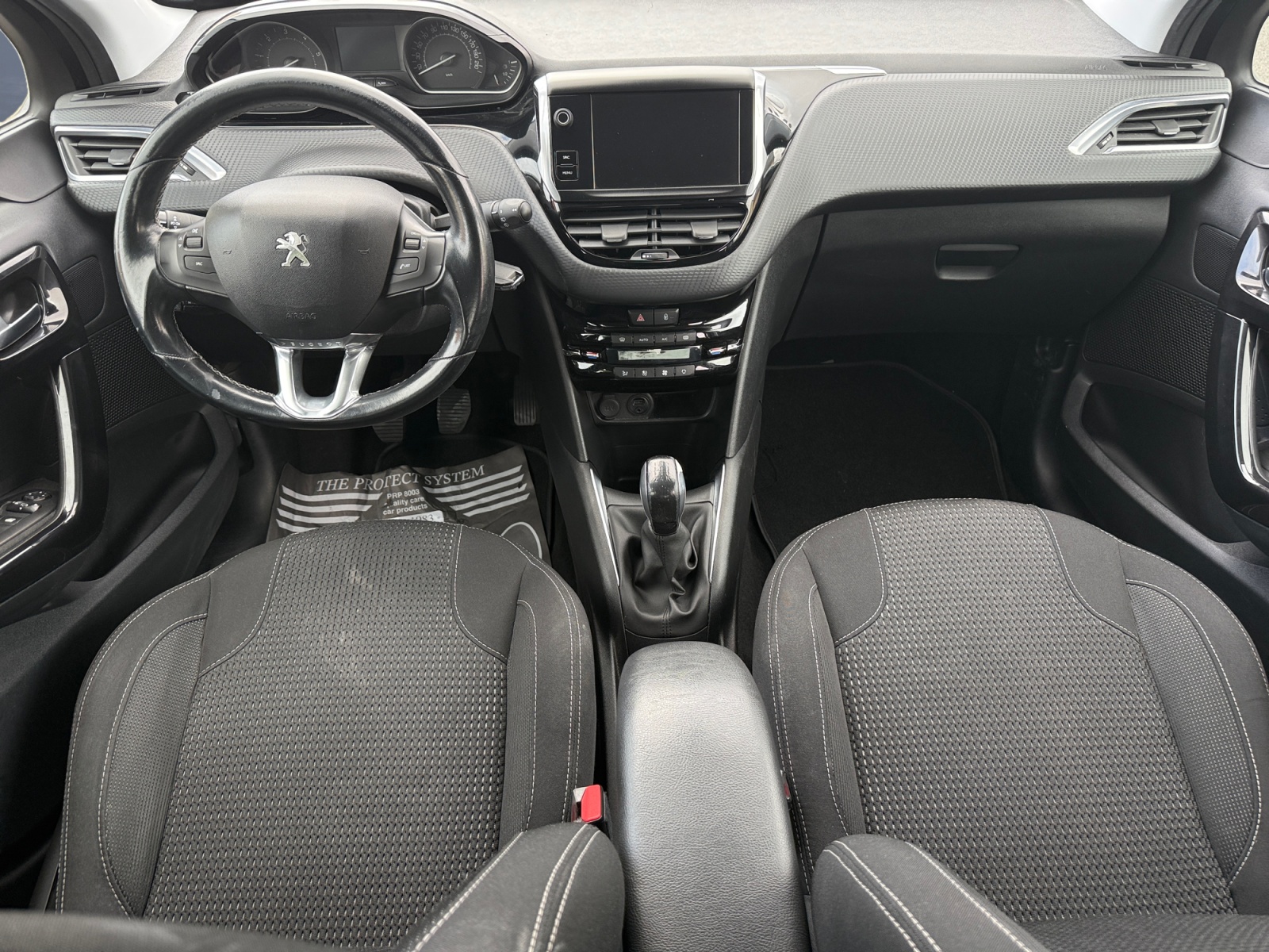 Peugeot 208 14