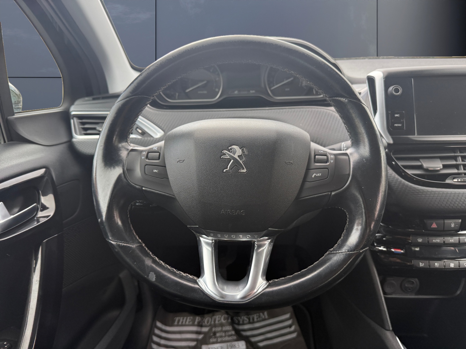 Peugeot 208 15