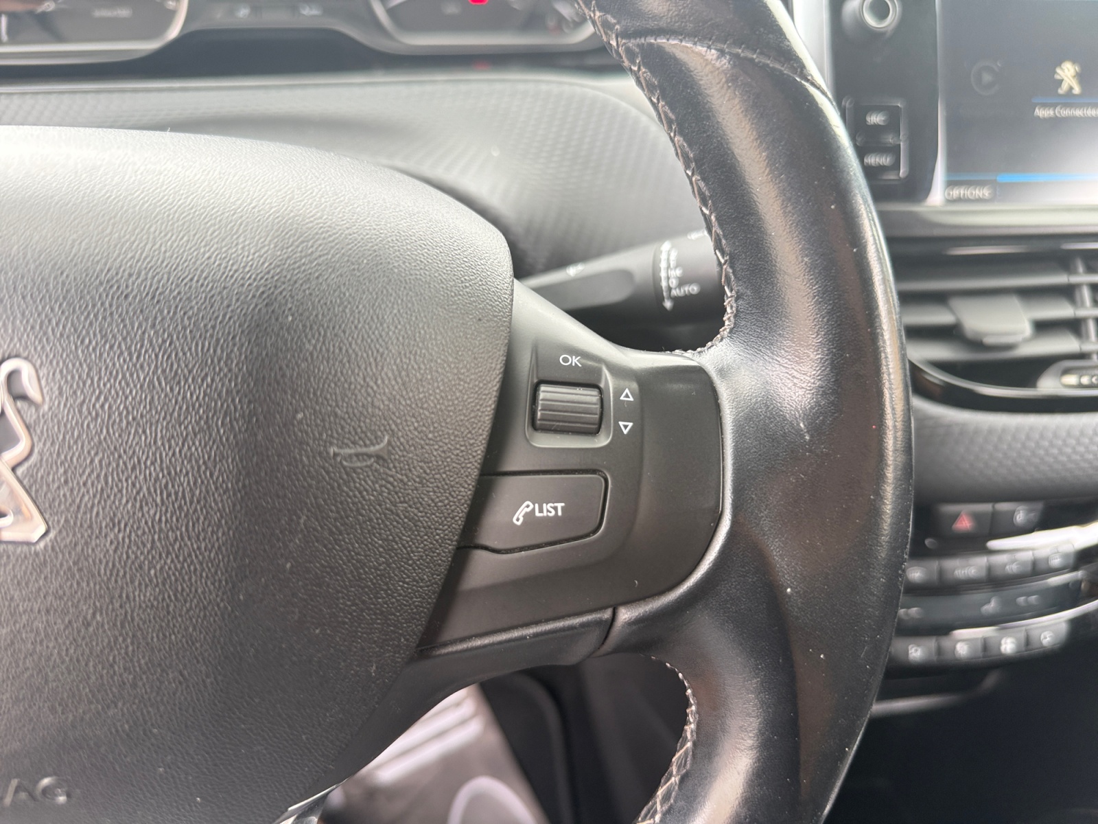 Peugeot 208 22