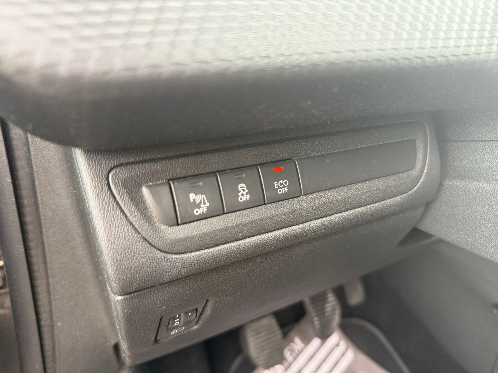 Peugeot 208 27