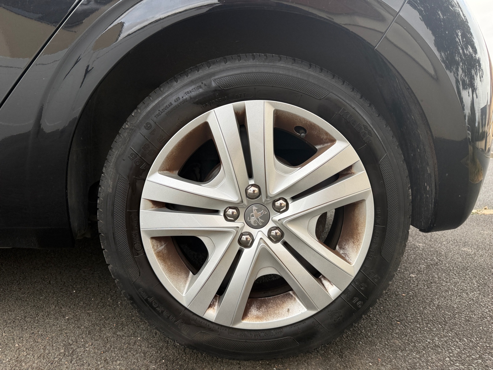 Peugeot 208 31