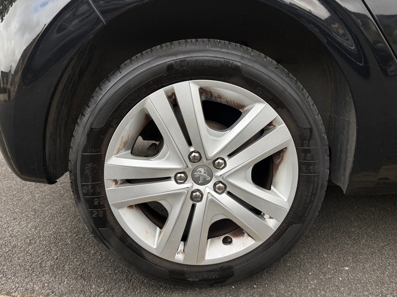 Peugeot 208 32