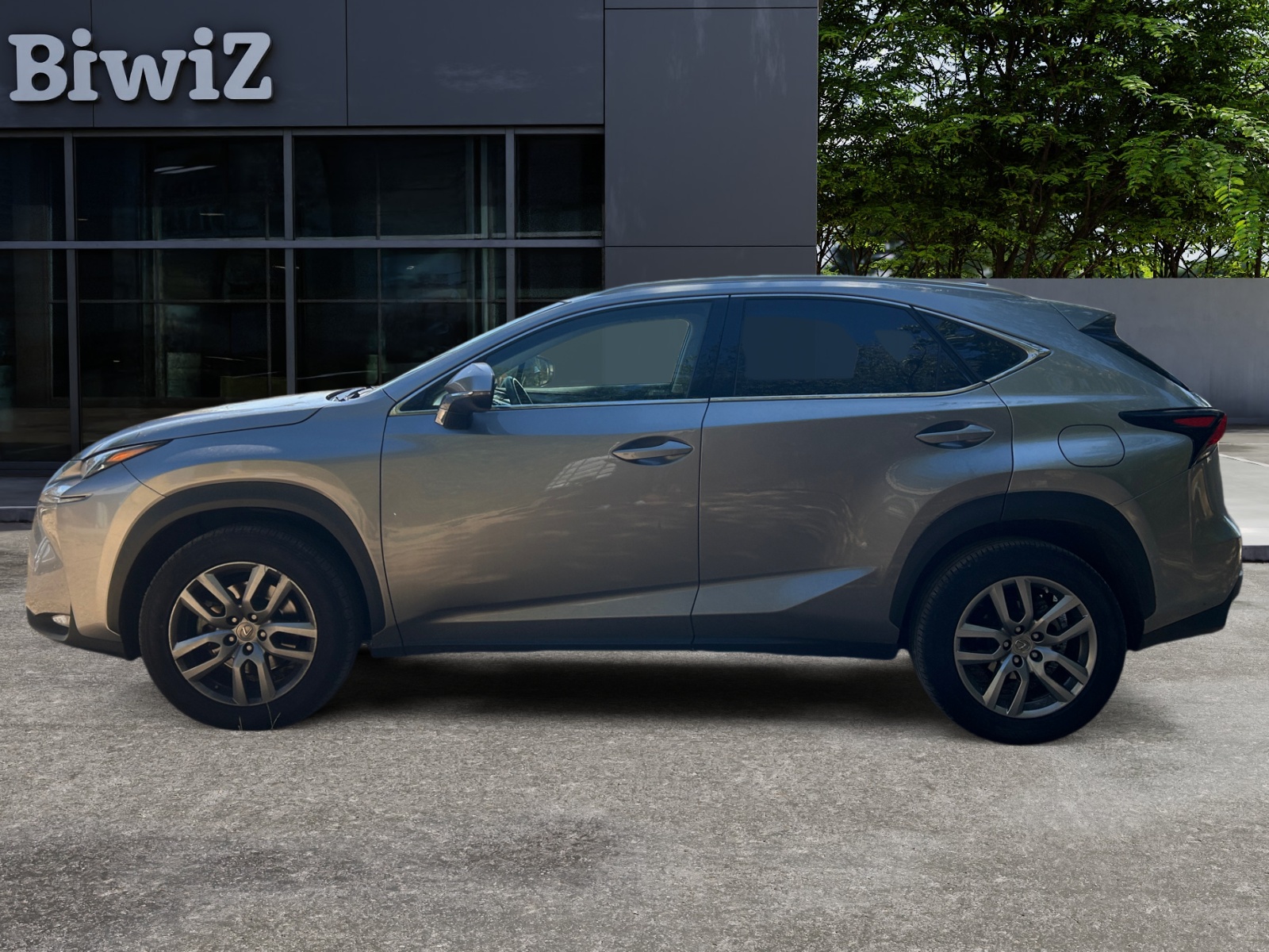 Lexus Nx 1