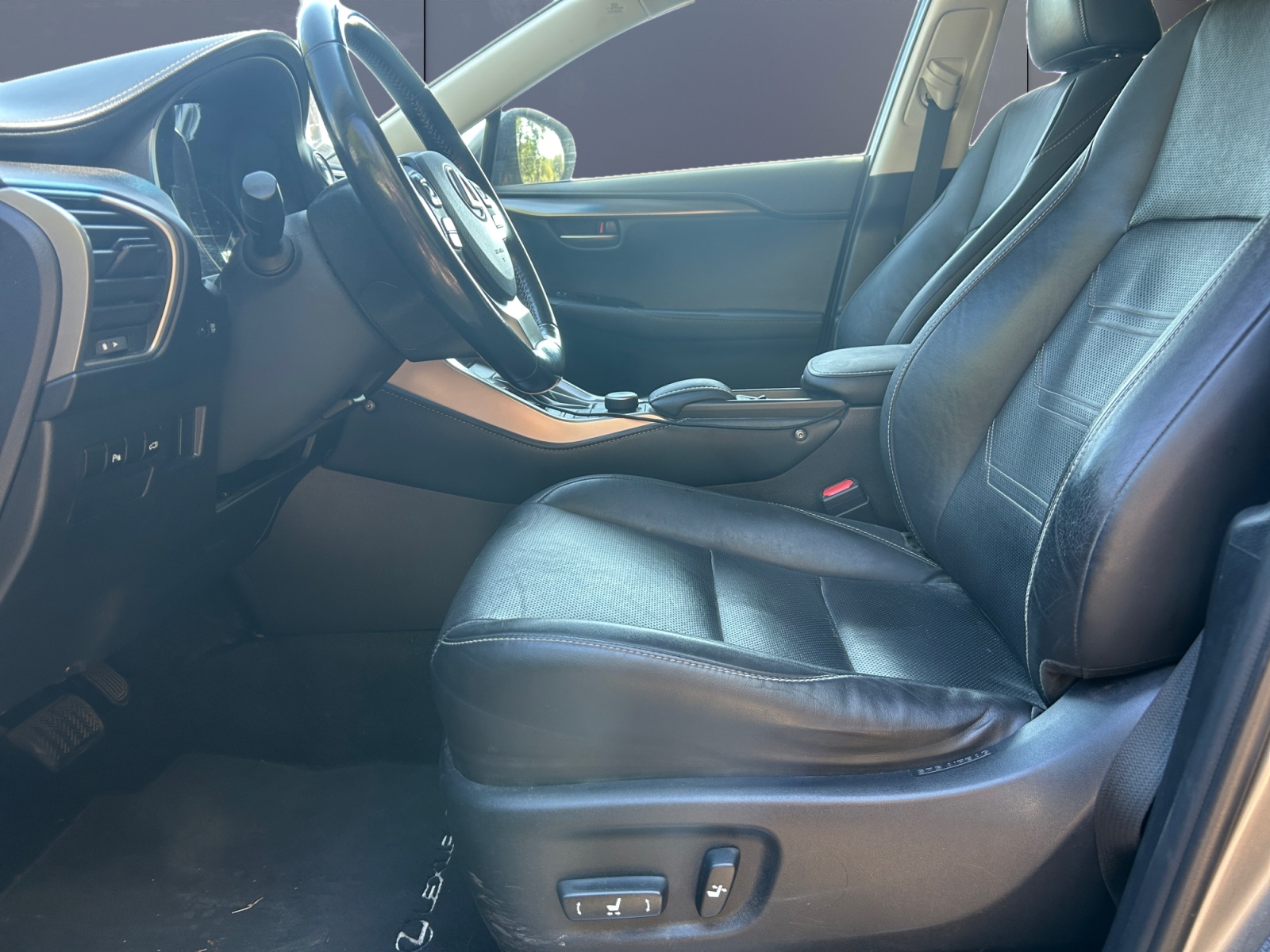 Lexus Nx 9