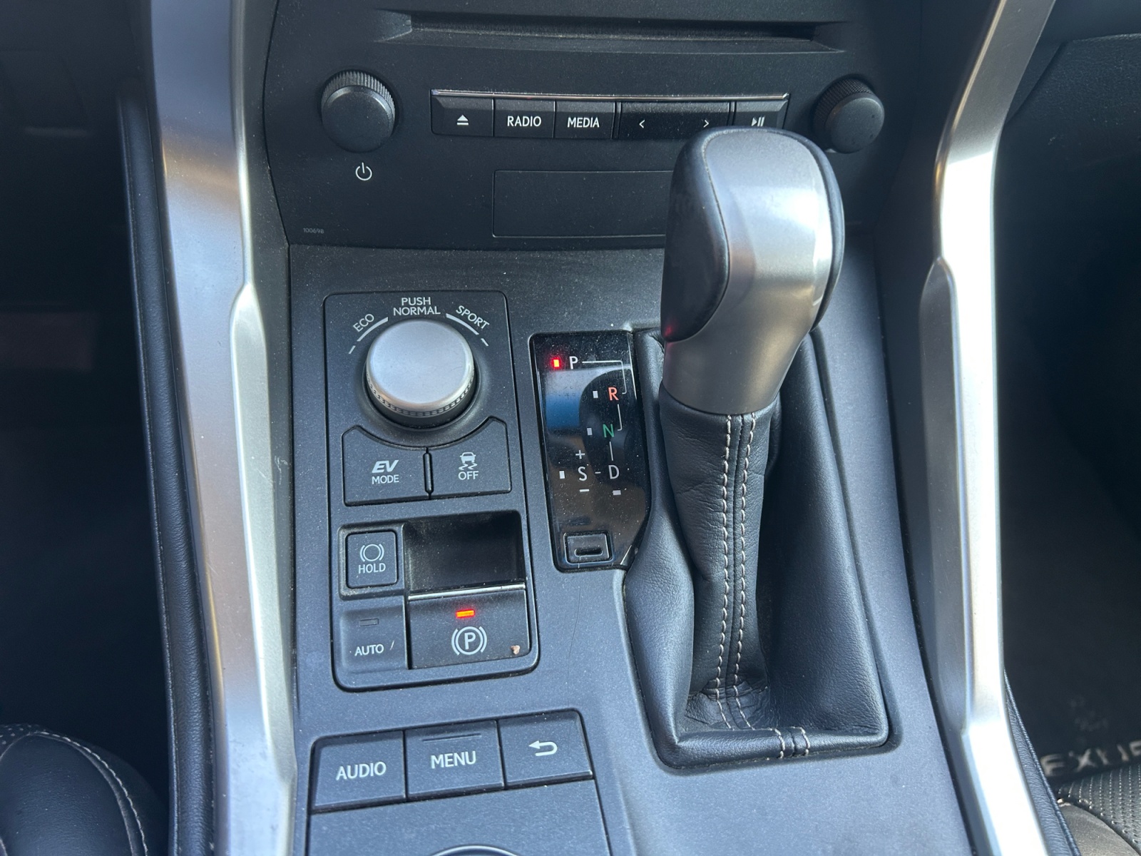 Lexus Nx 22