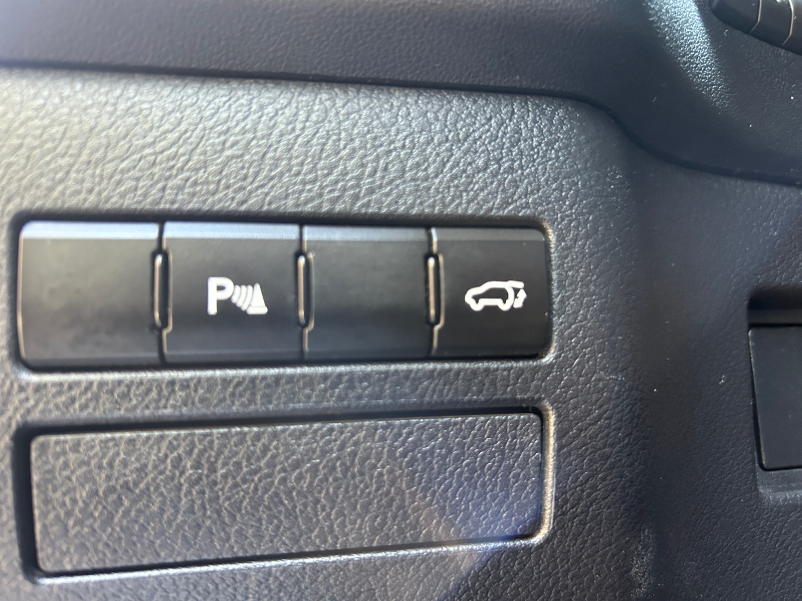 Lexus Nx 24