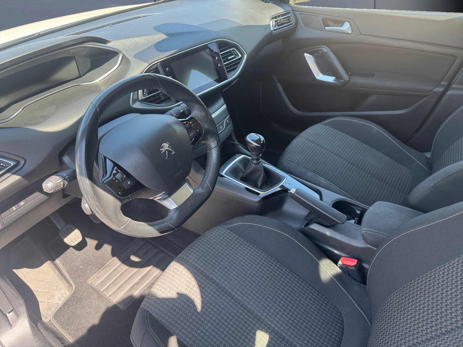 Peugeot 308 8
