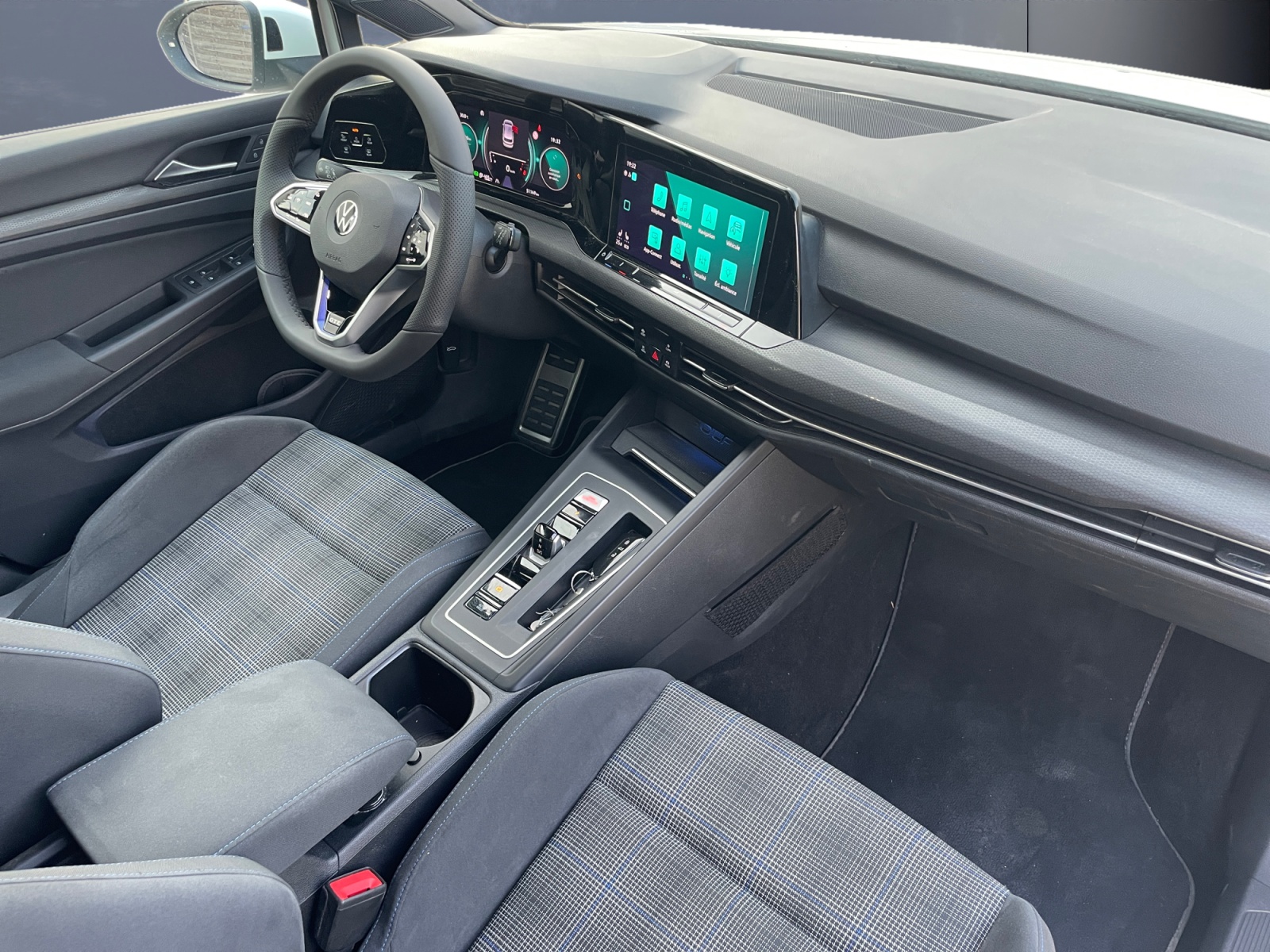 Volkswagen Golf 12