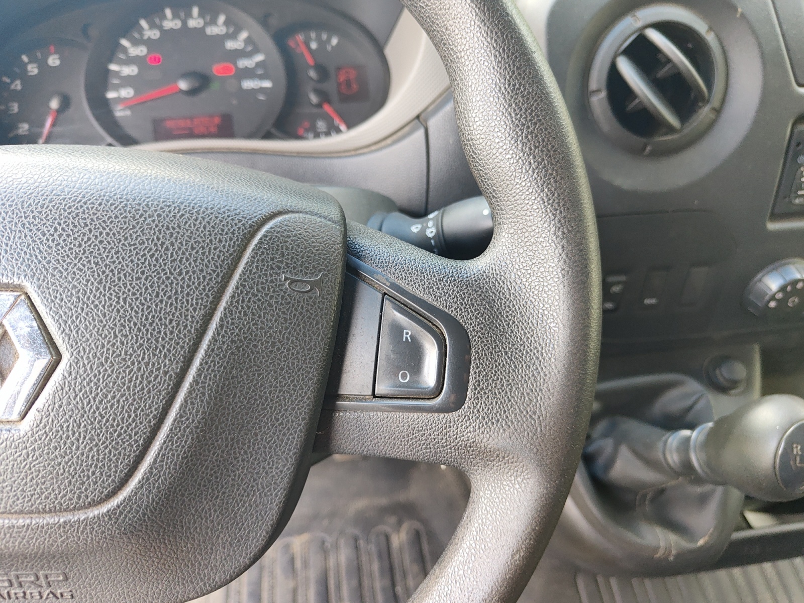 Renault Master Vu 17