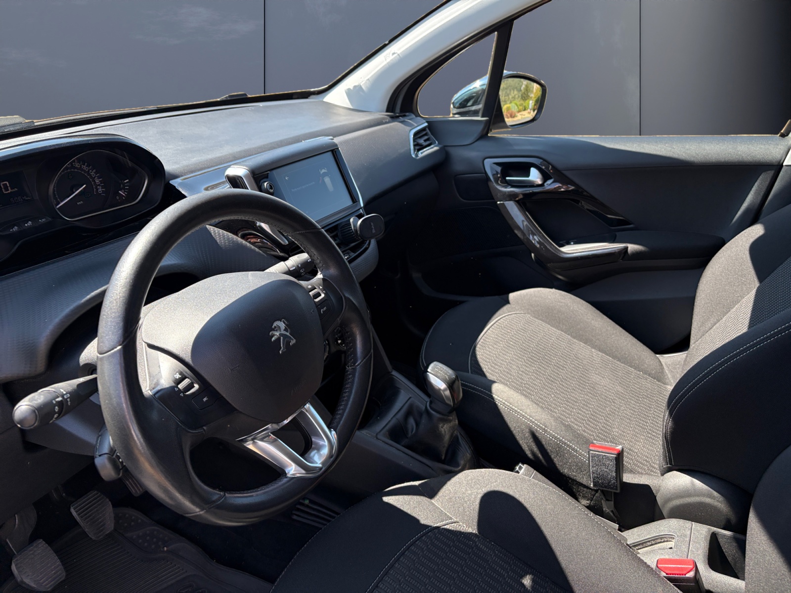 Peugeot 208 9