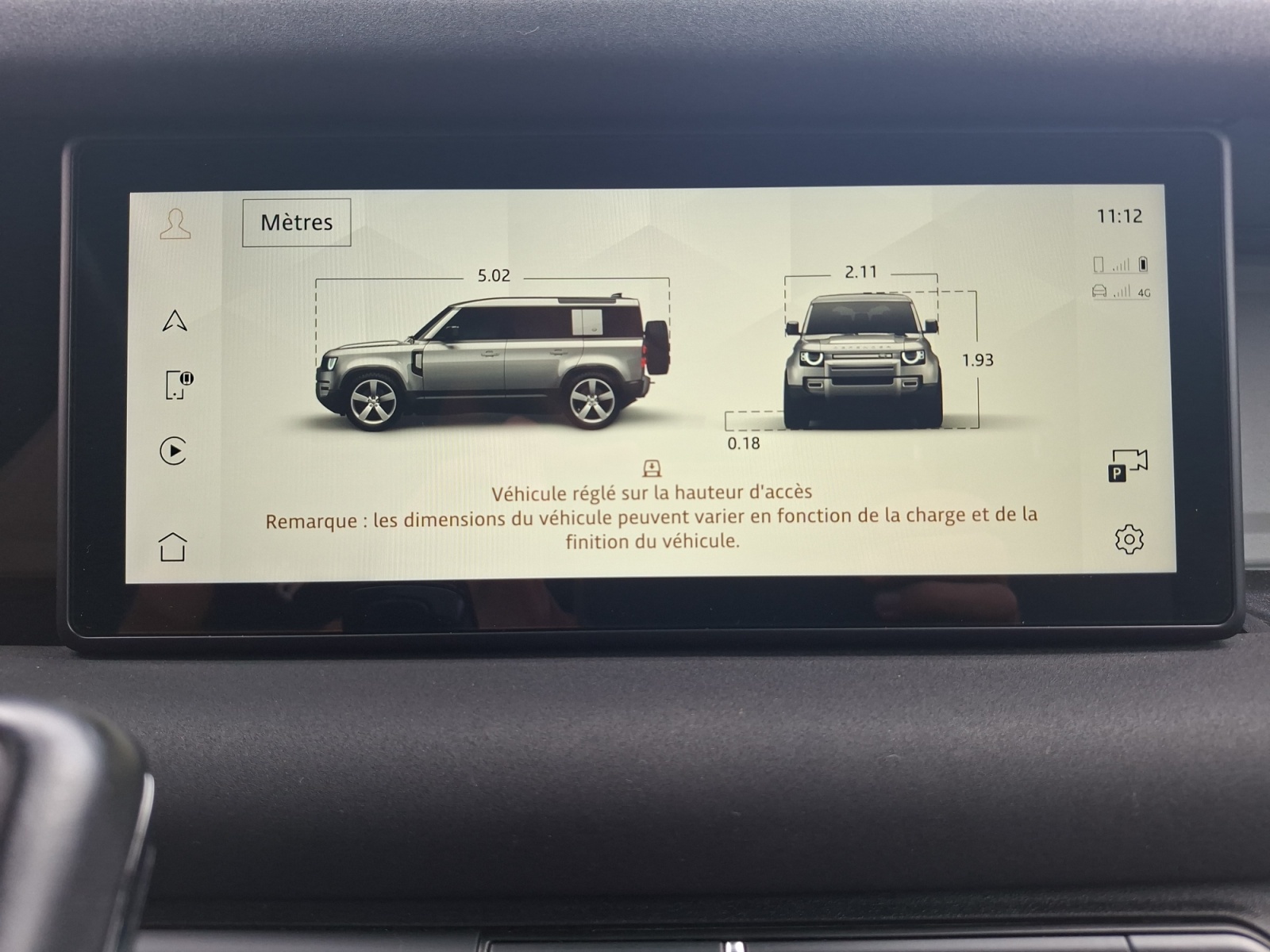 Land Rover Defender 33