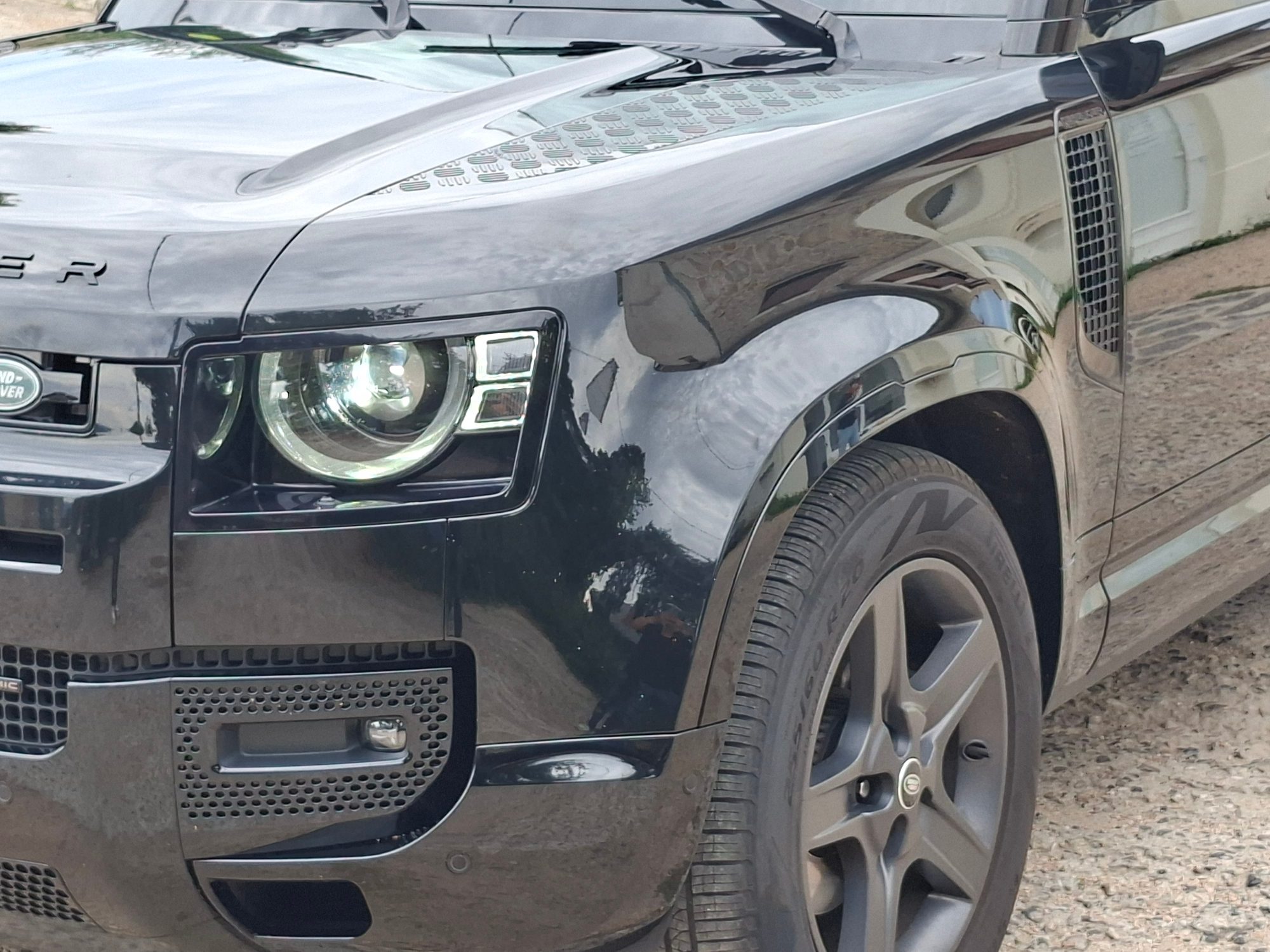 Land Rover Defender 52