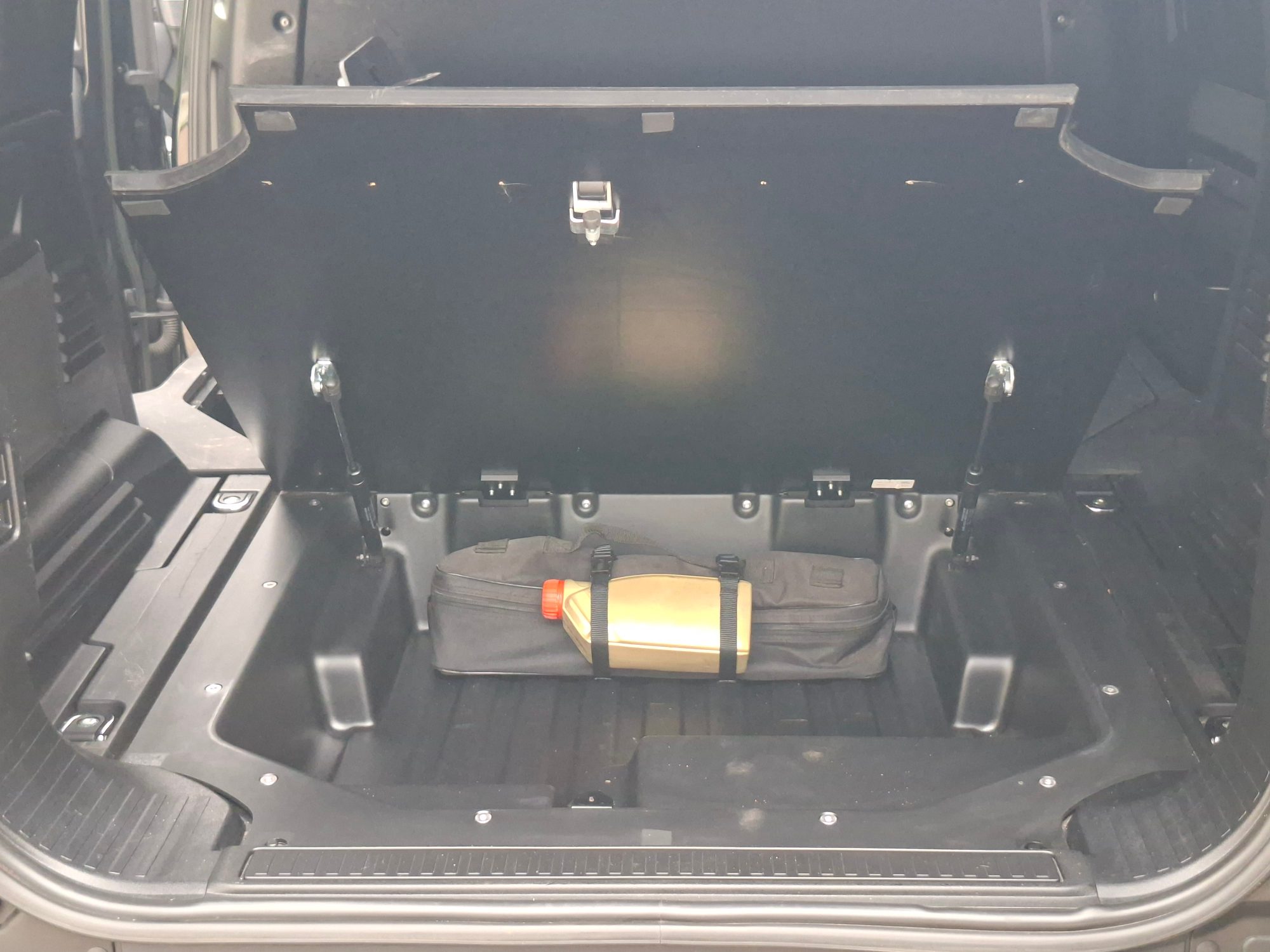 Land Rover Defender 58