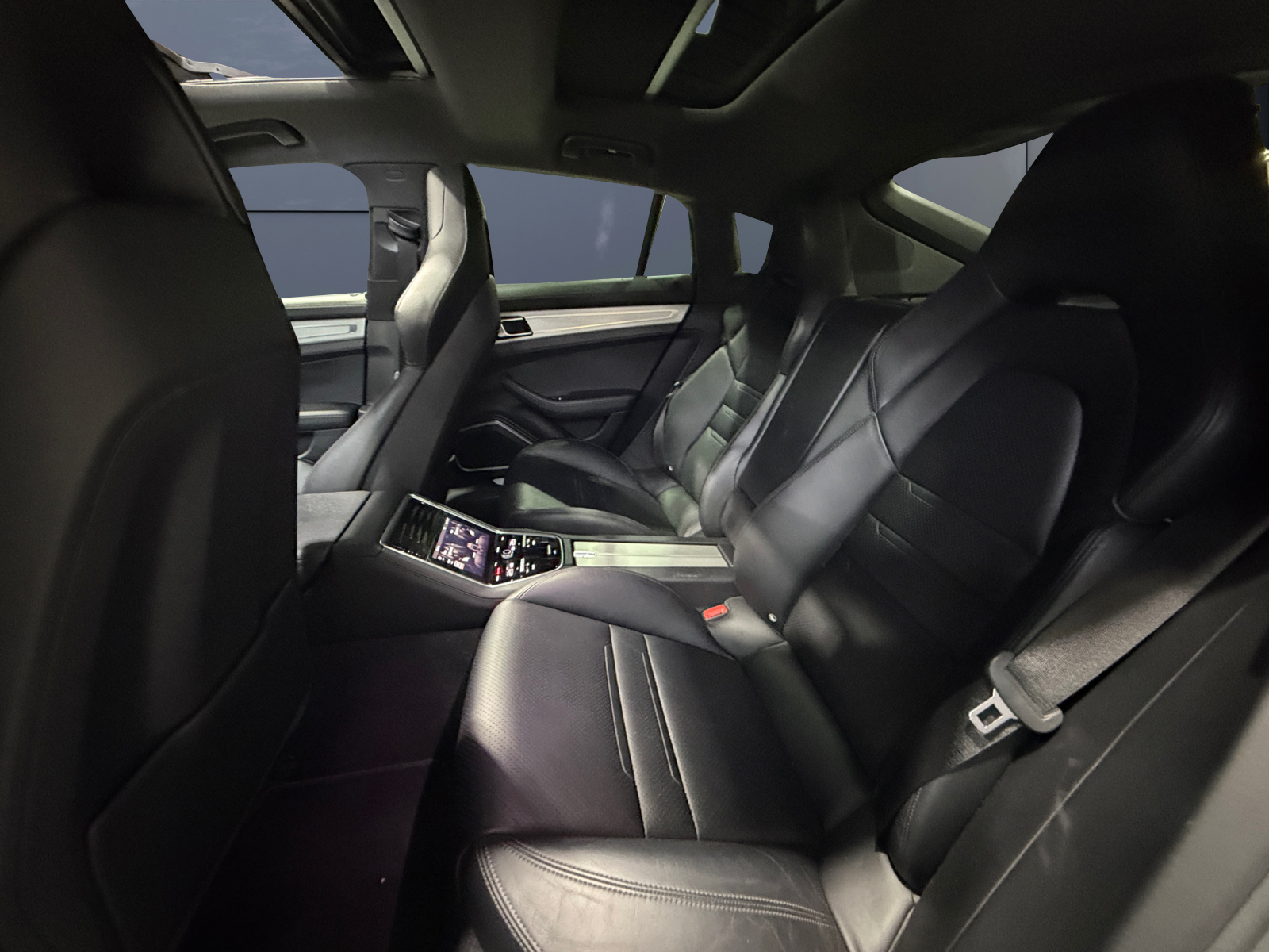 Porsche Panamera 10