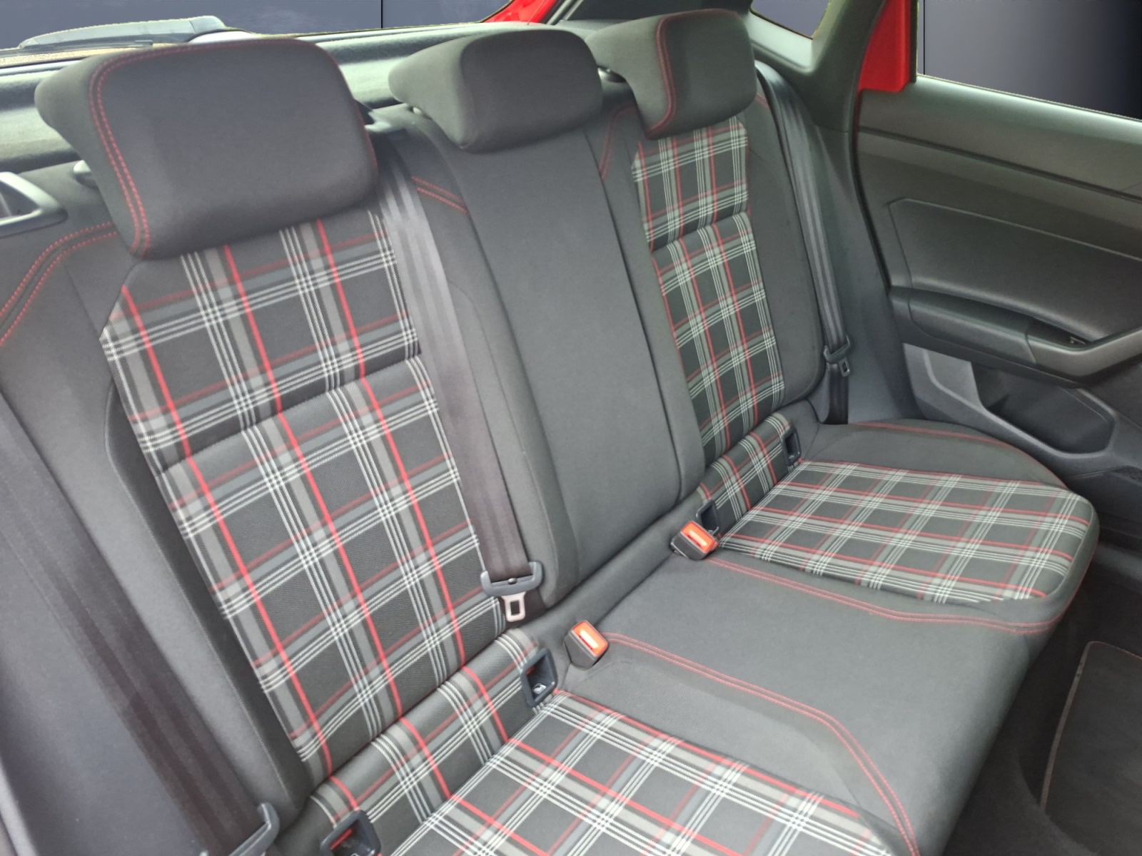 Volkswagen Polo 11