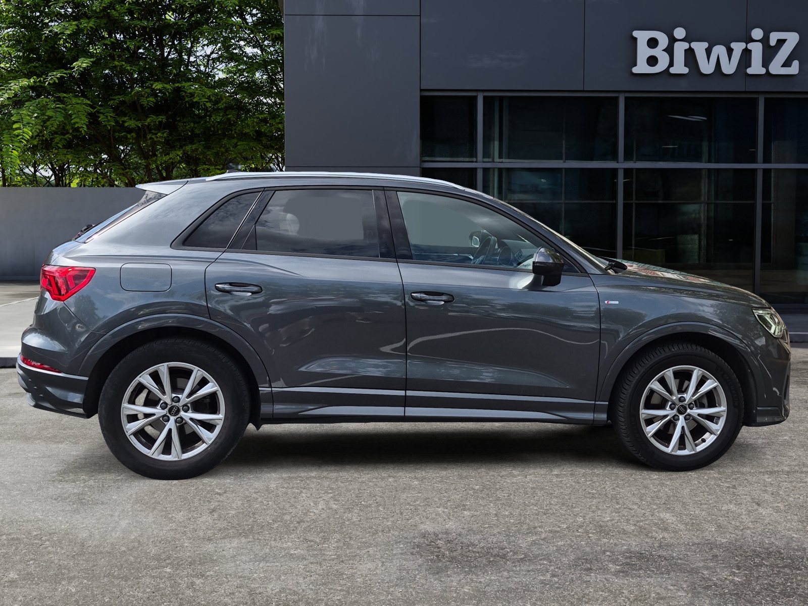 Audi Q3 5