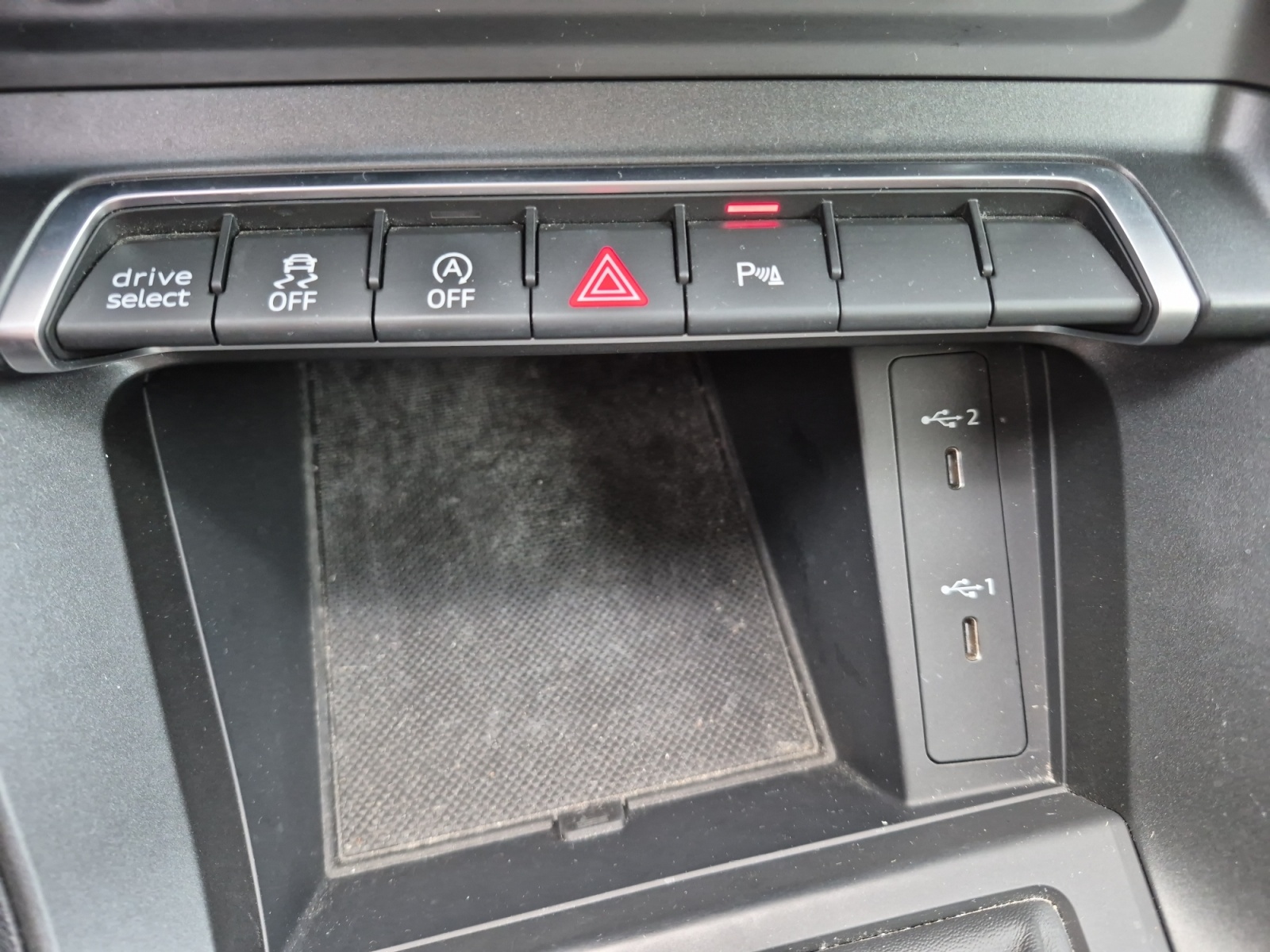 Audi Q3 27