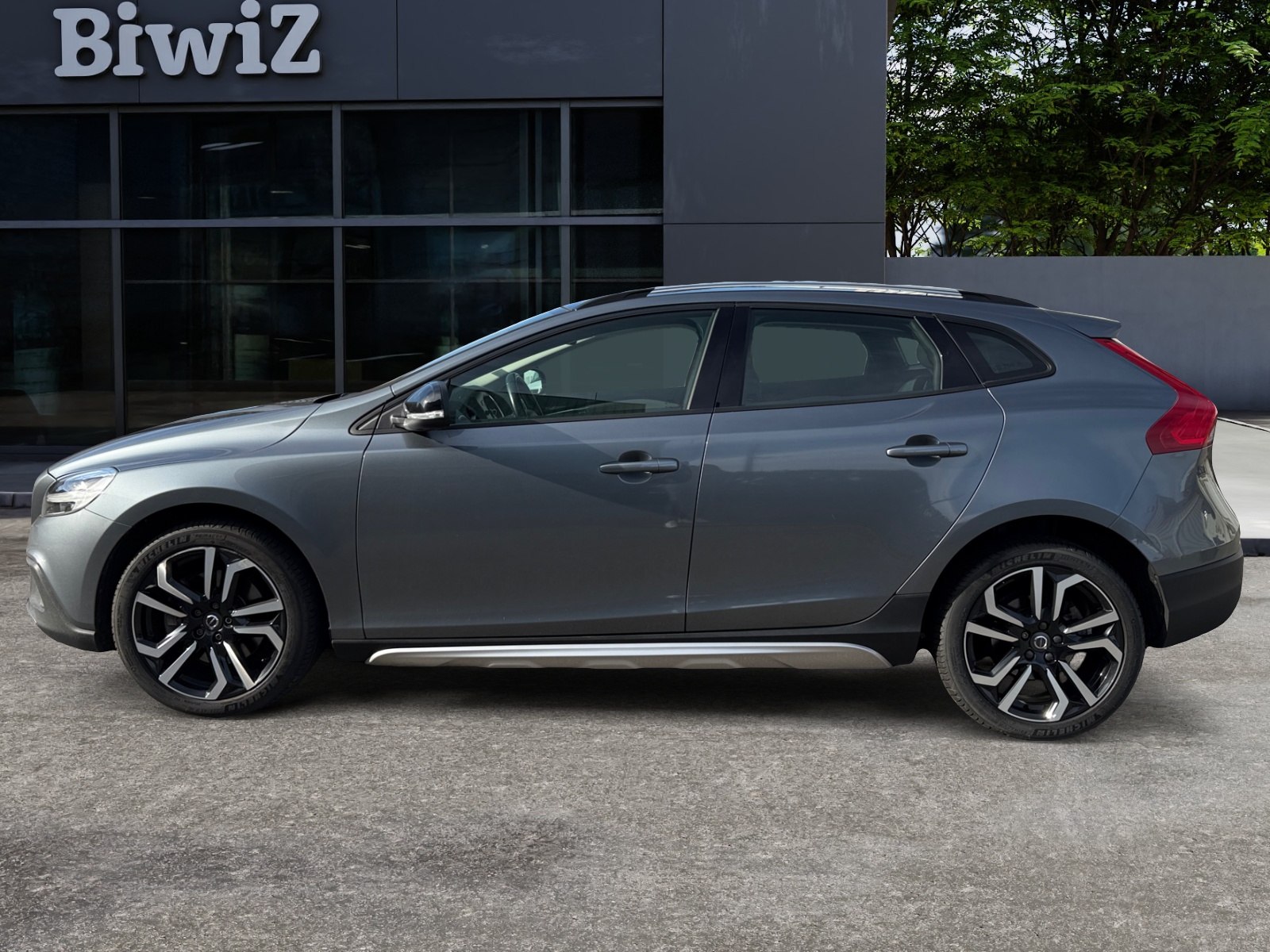 Volvo V40 Cross Country 1