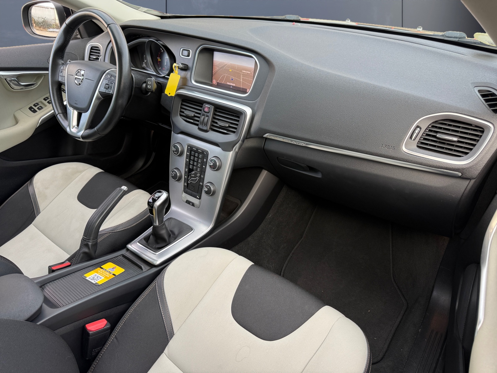 Volvo V40 Cross Country 12