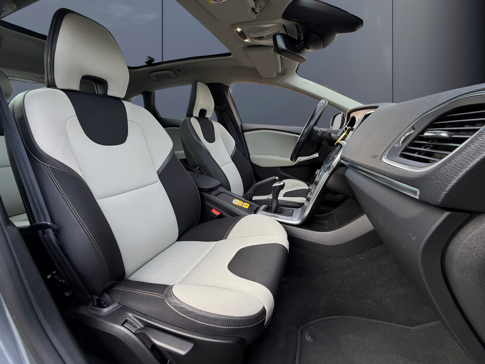 Volvo V40 Cross Country 13