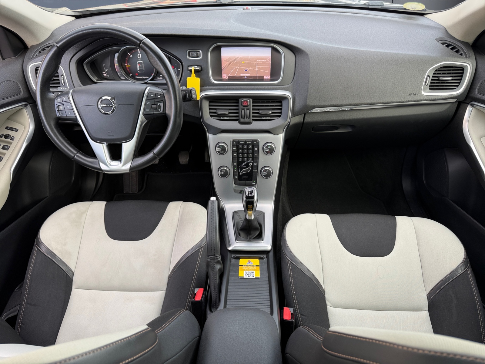 Volvo V40 Cross Country 14