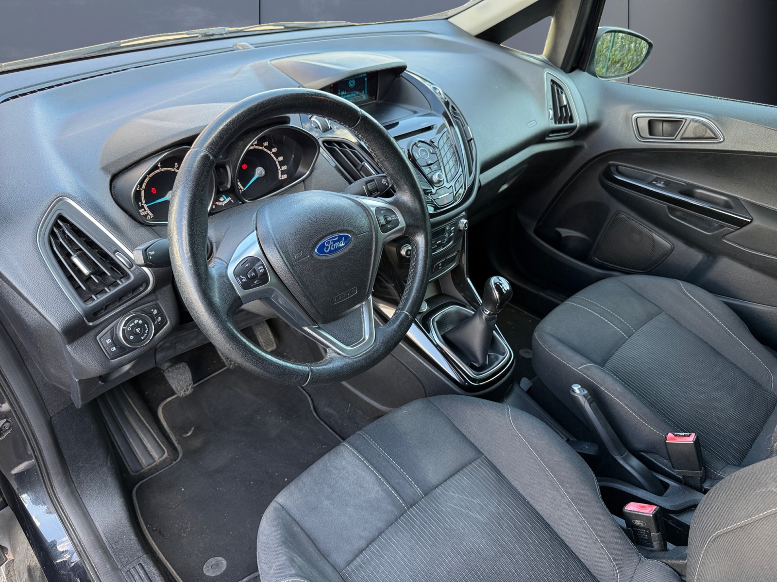 Ford B-Max 8