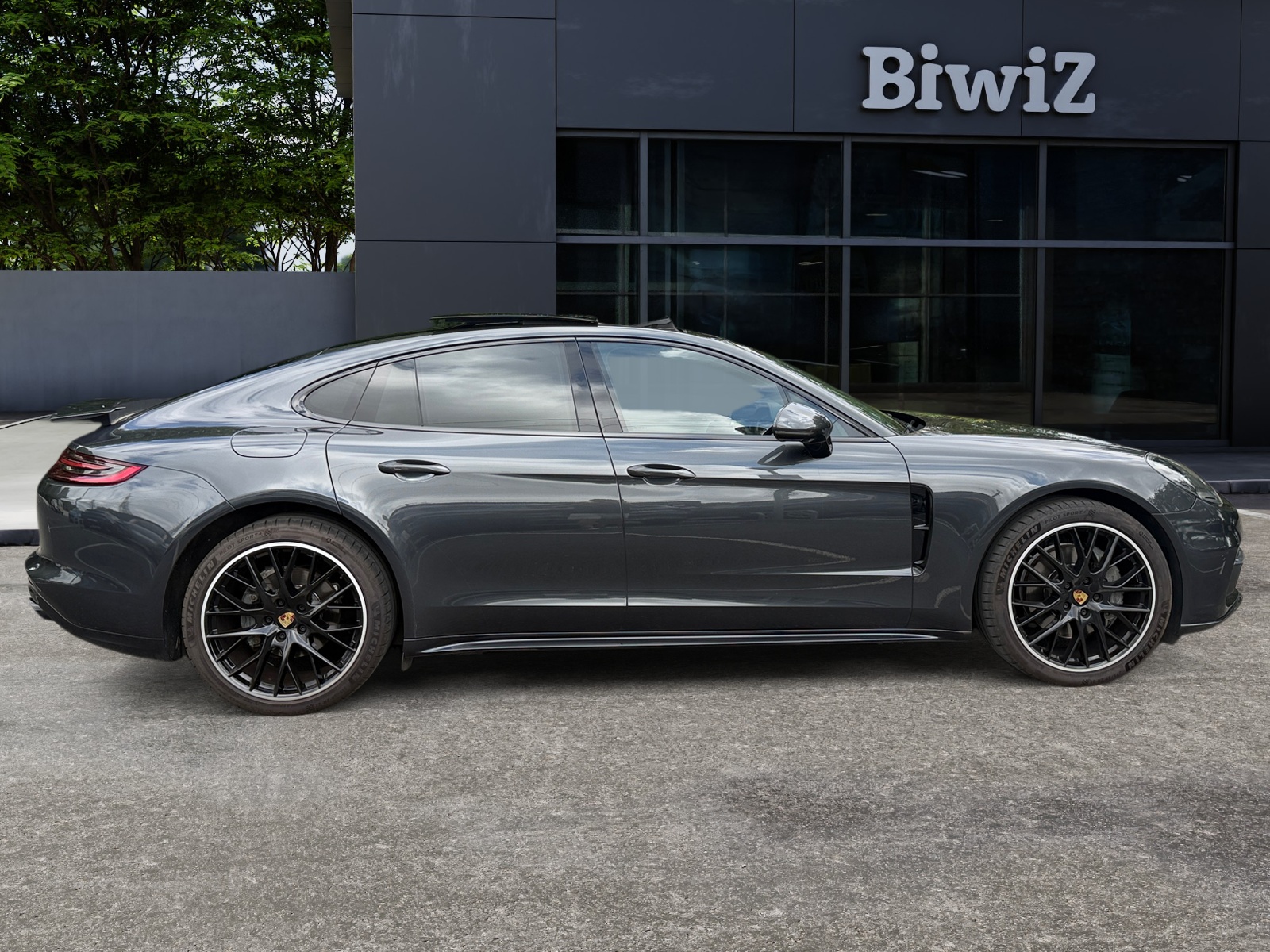 Porsche Panamera 5