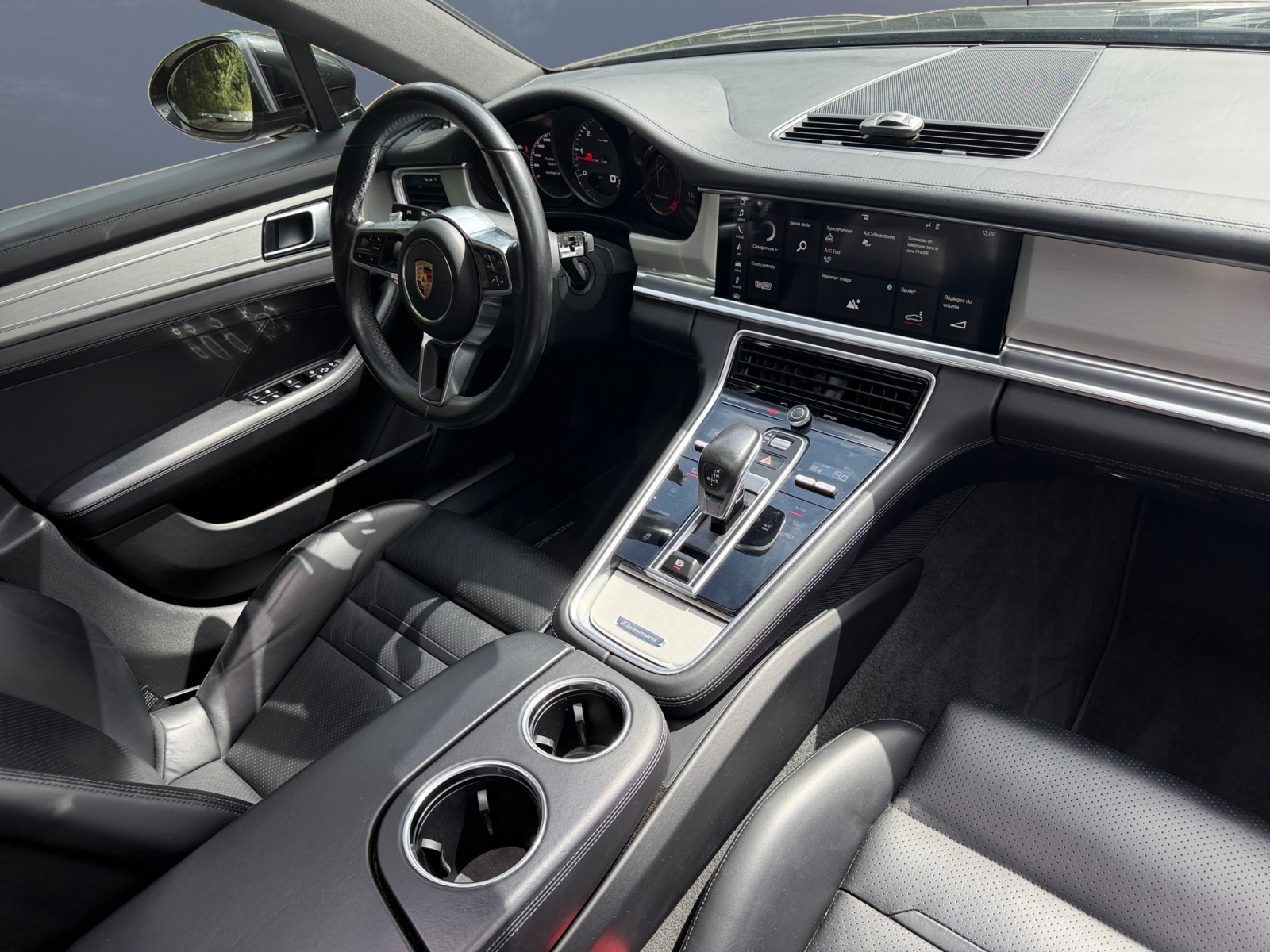 Porsche Panamera 12