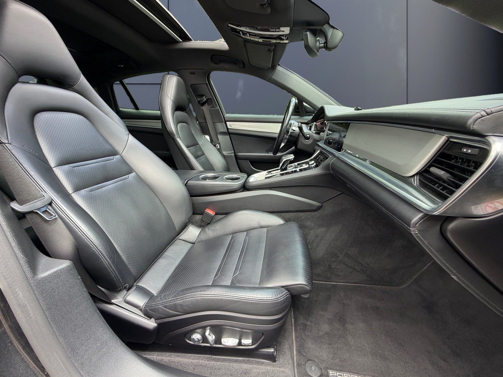 Porsche Panamera 13