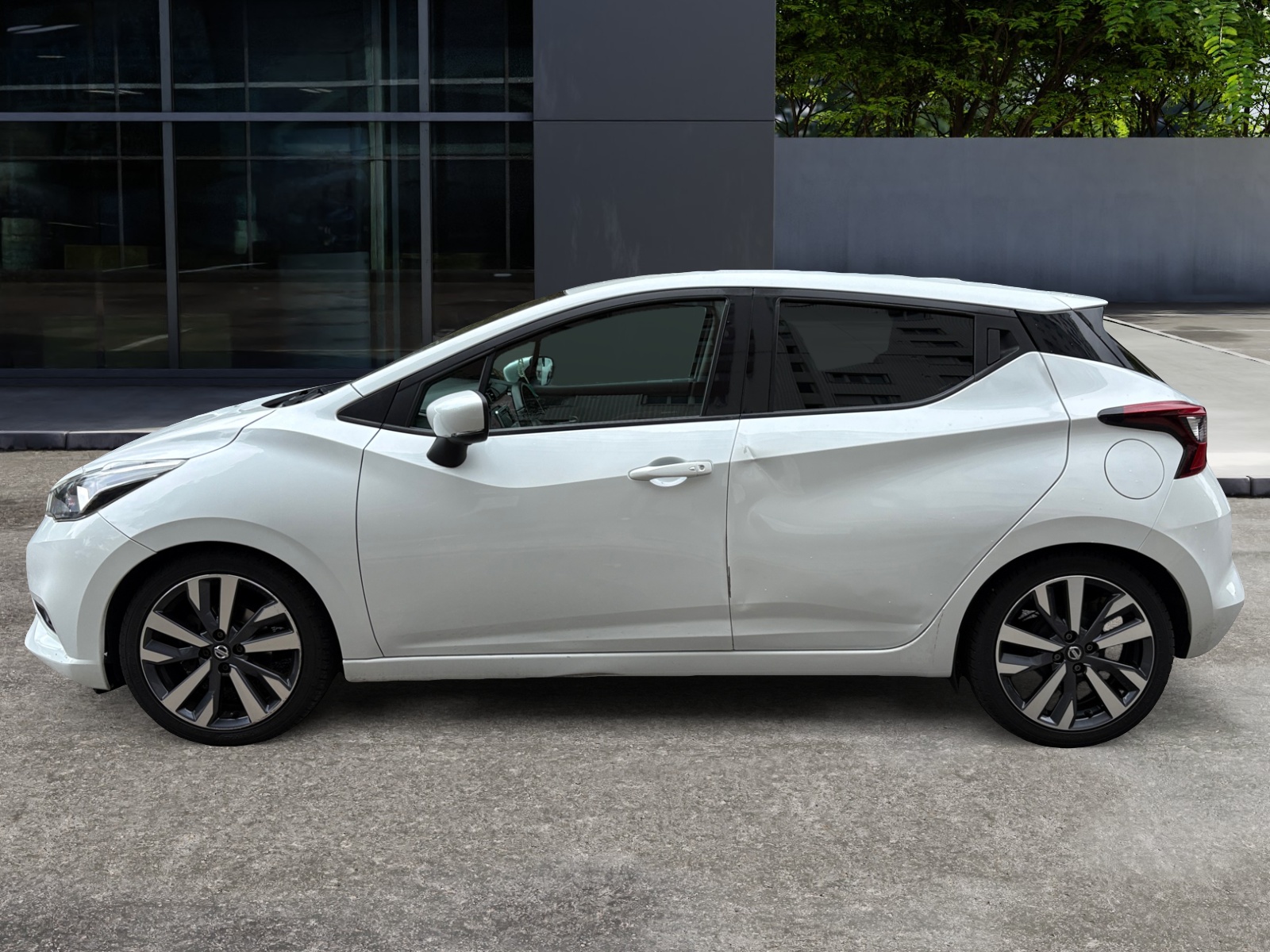 Nissan Micra 1