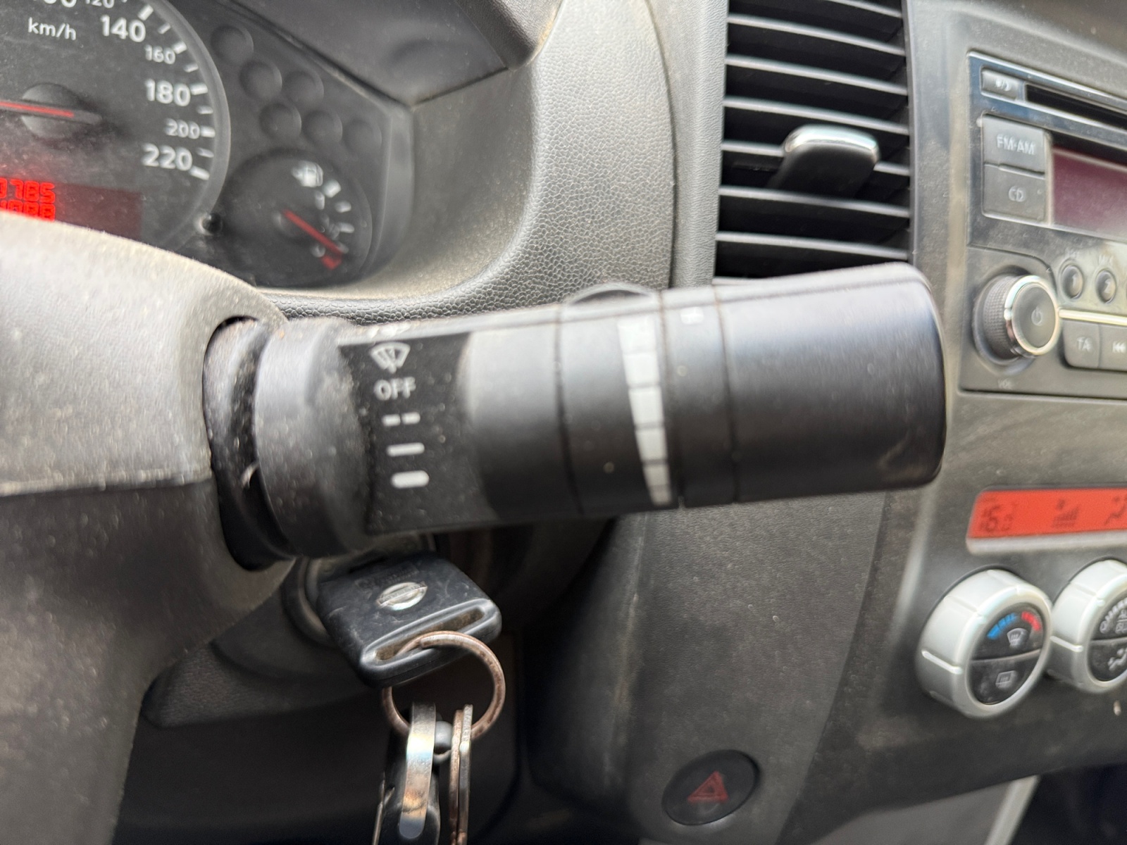 Nissan Navara 25