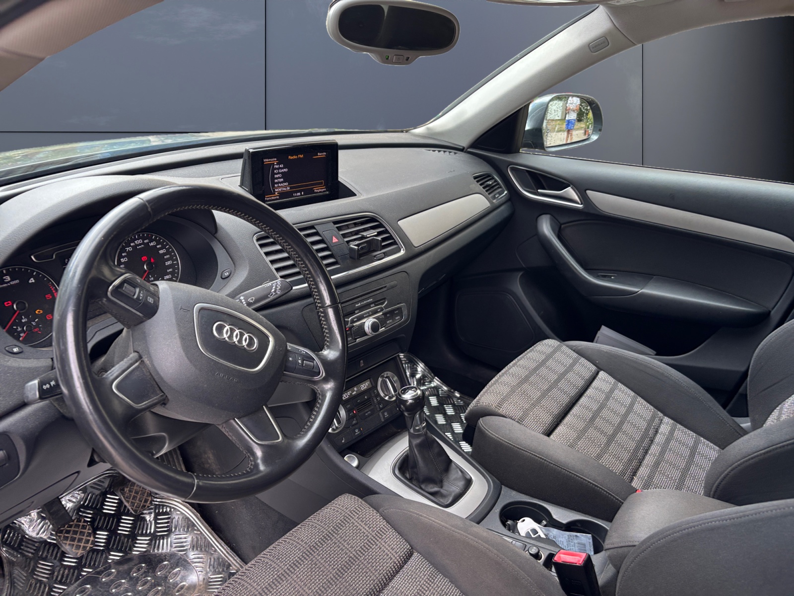 Audi Q3 8