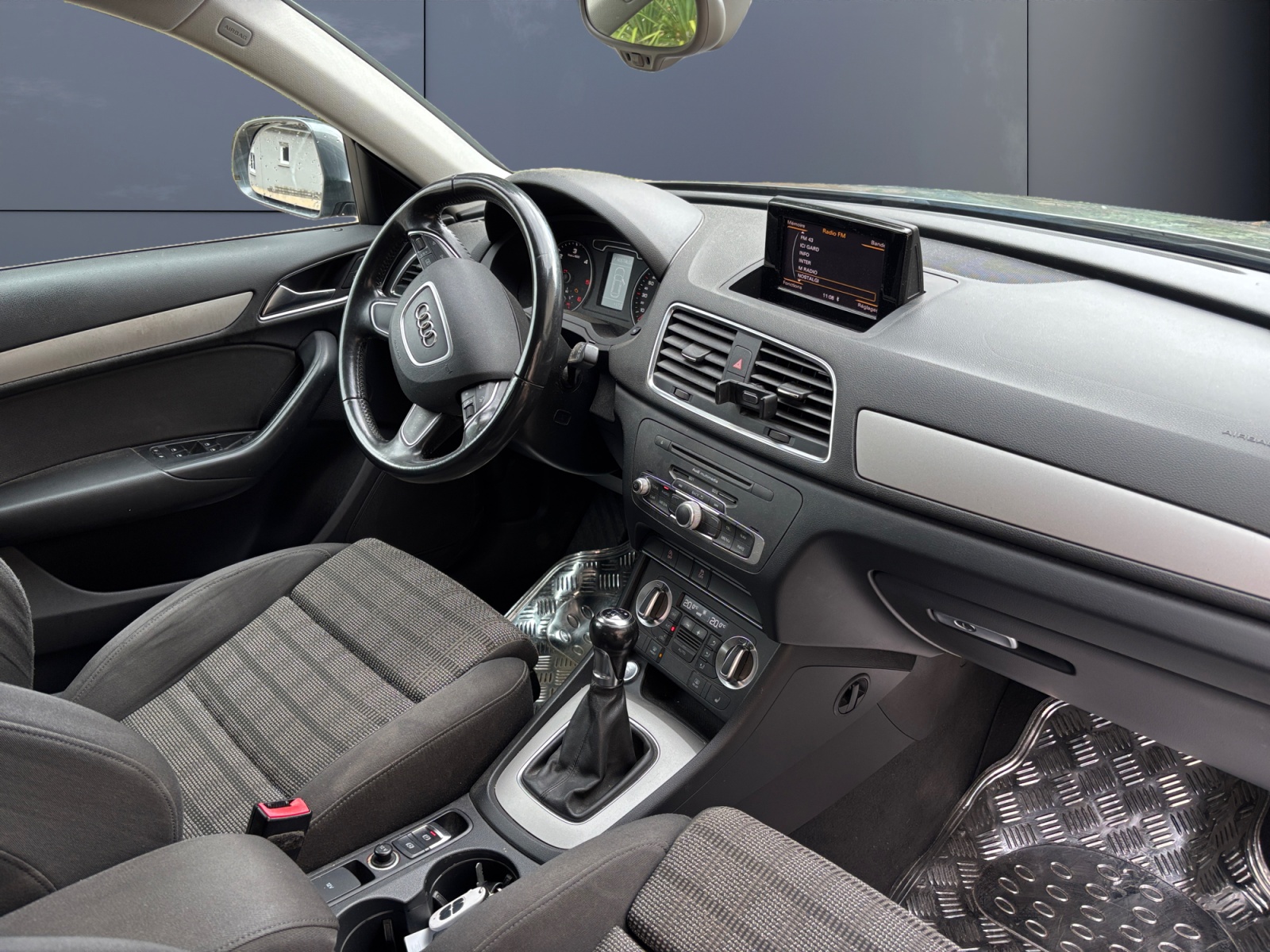 Audi Q3 12