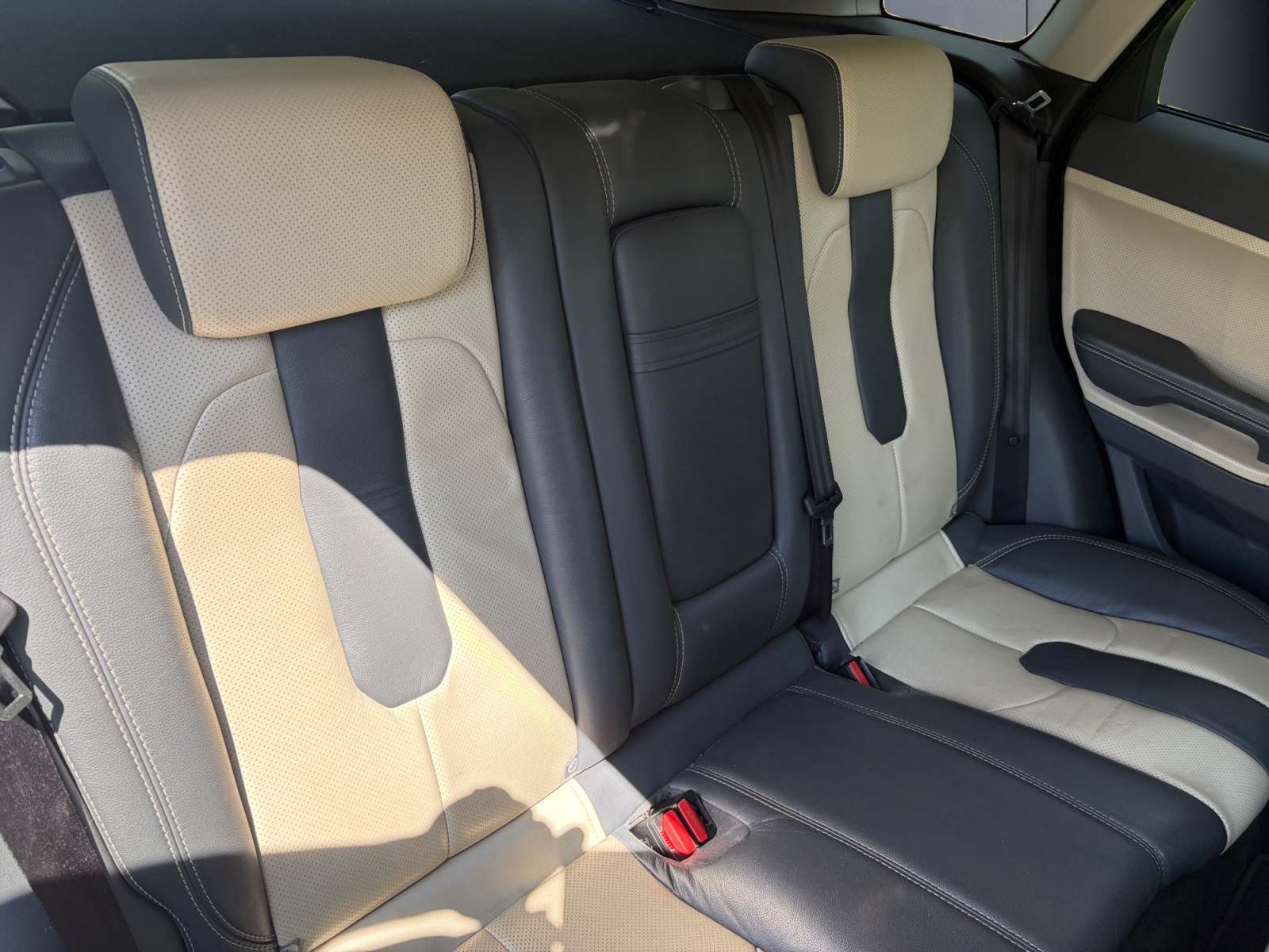 Land Rover Range Rover Evoque 11