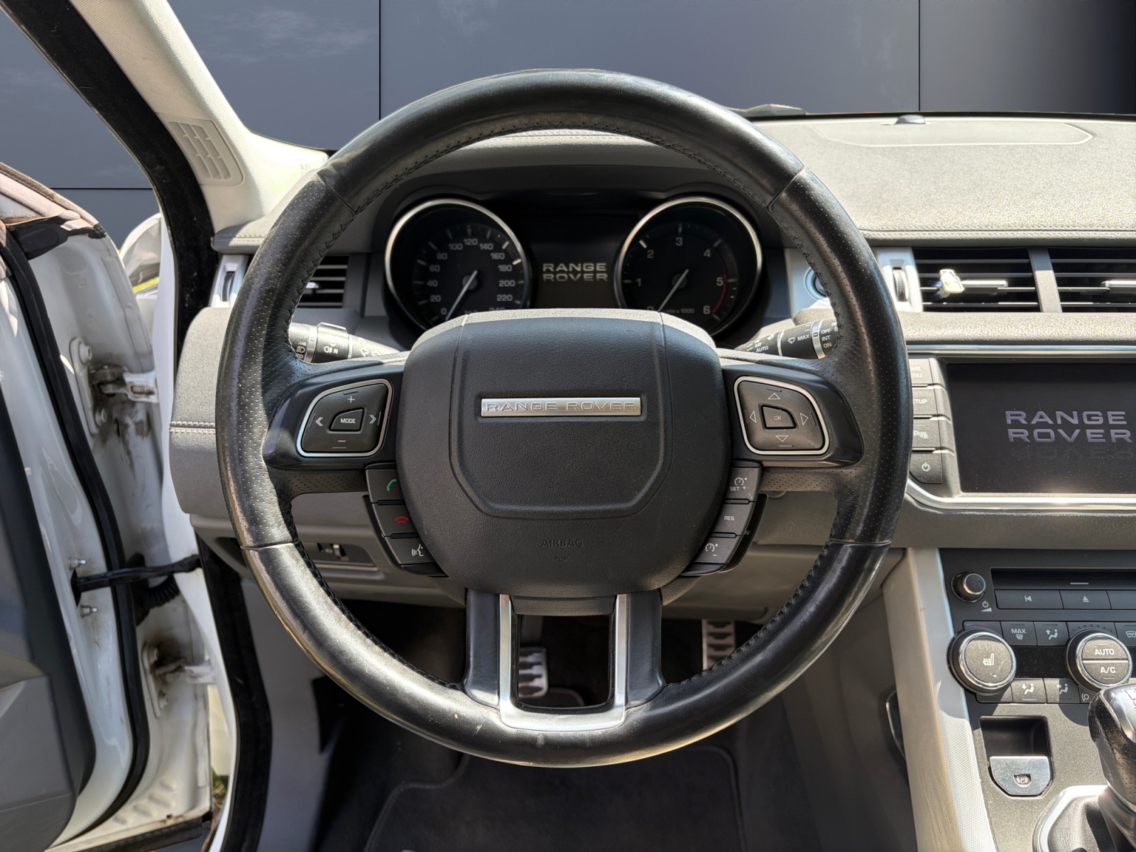 Land Rover Range Rover Evoque 15