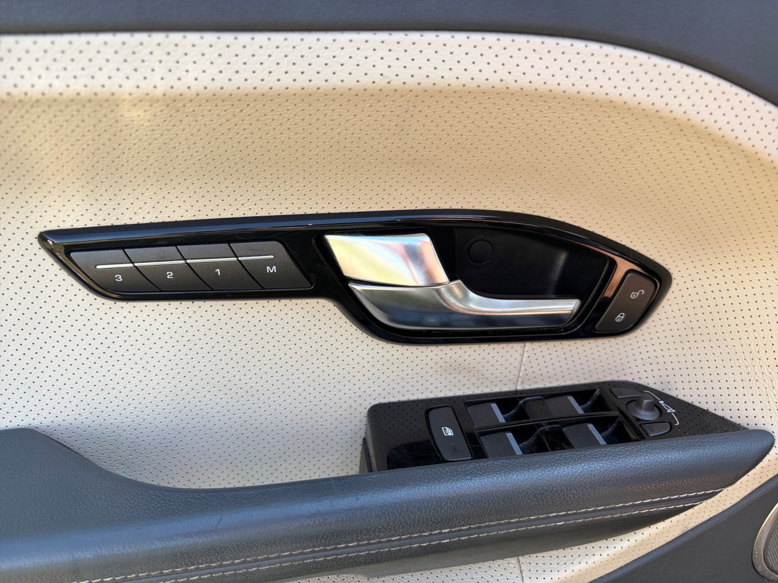 Land Rover Range Rover Evoque 17