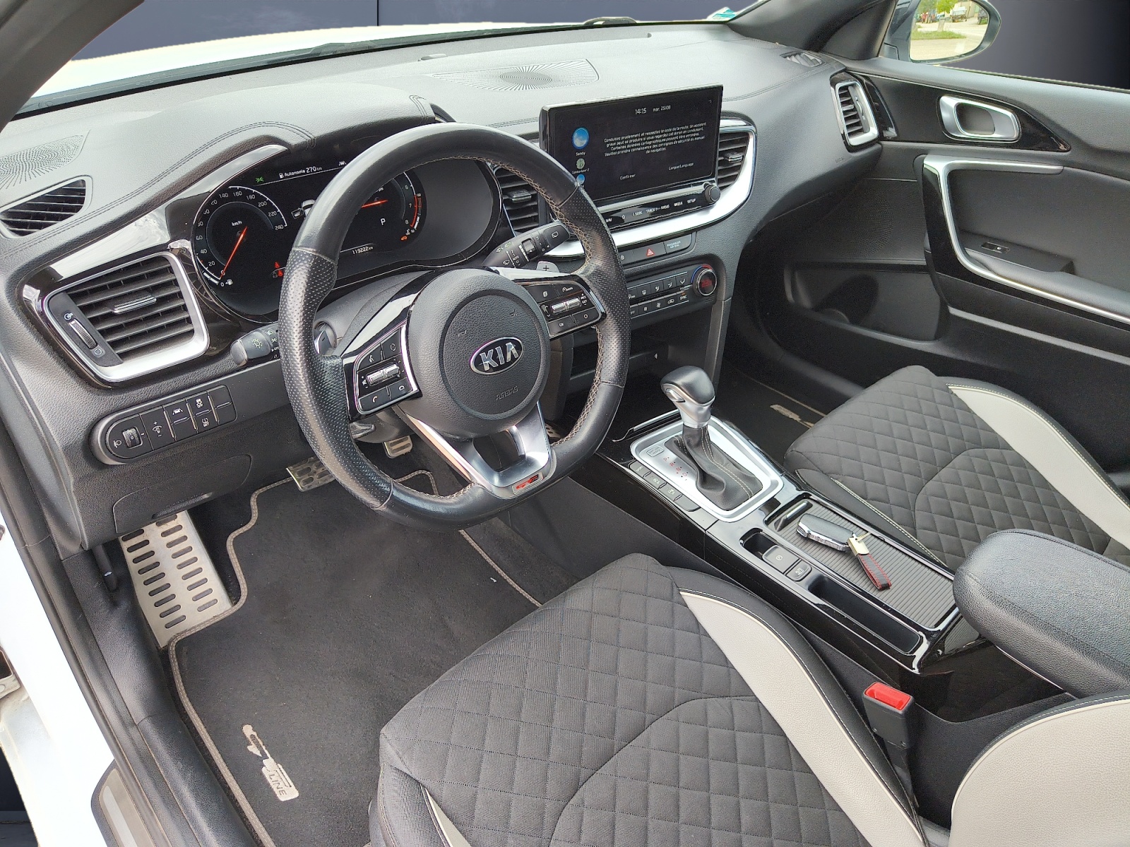Kia Ceed 8