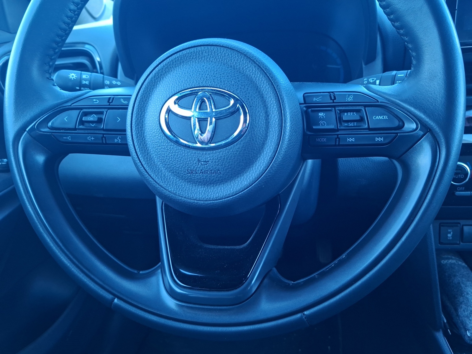 Toyota Yaris 16
