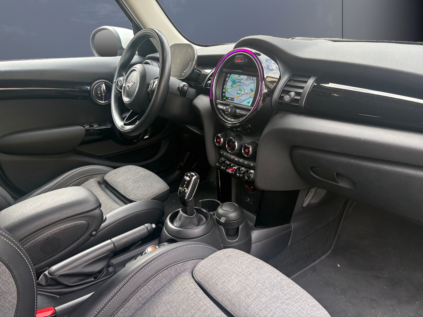 Mini Mini 12