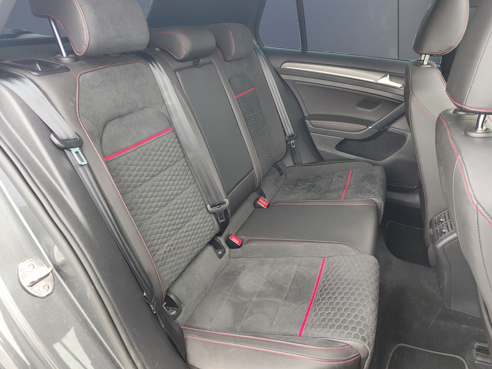 Volkswagen Golf 11