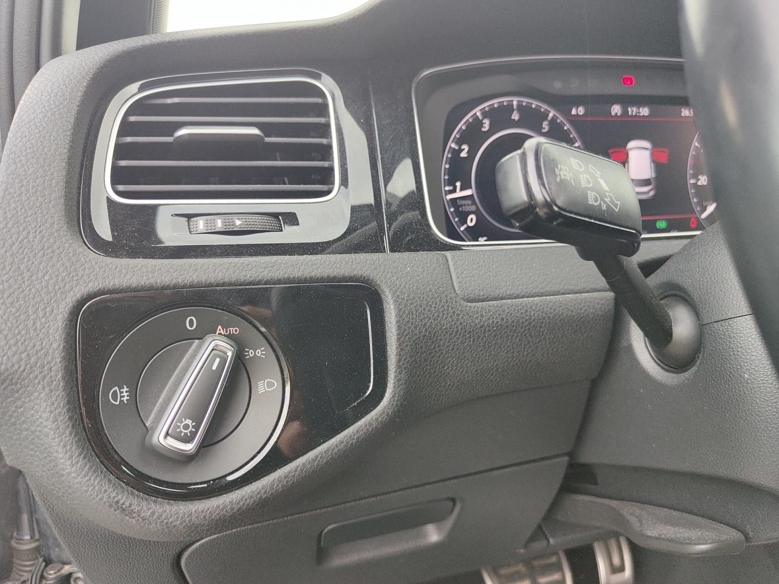Volkswagen Golf 23