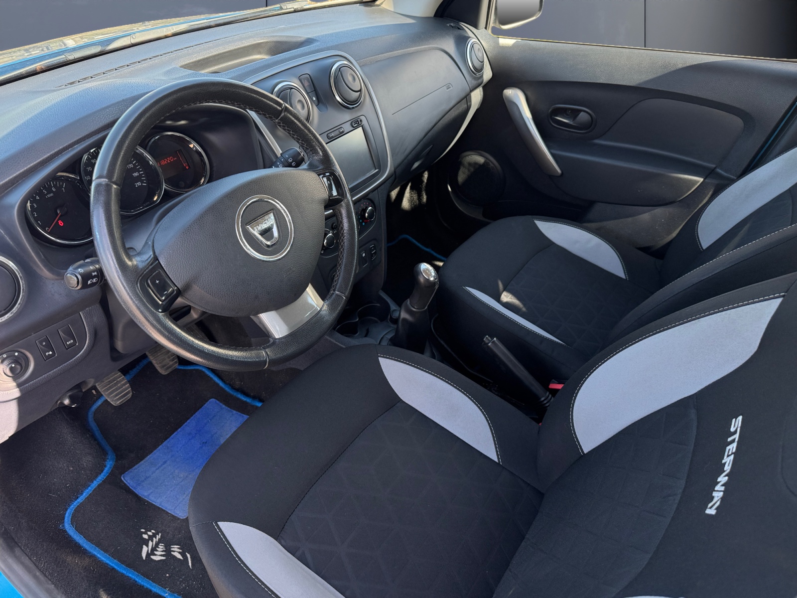 Dacia Sandero 8