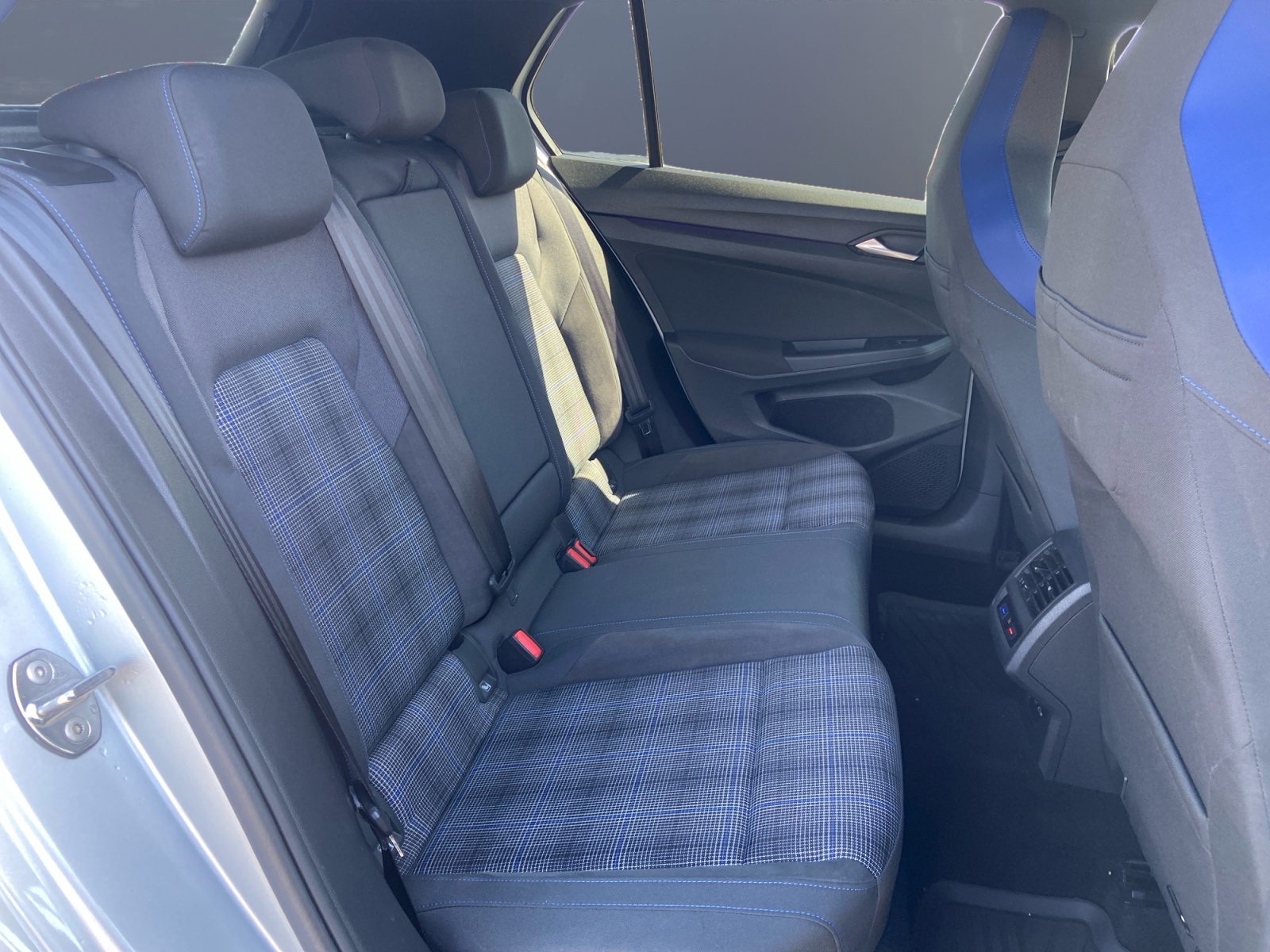 Volkswagen Golf 11