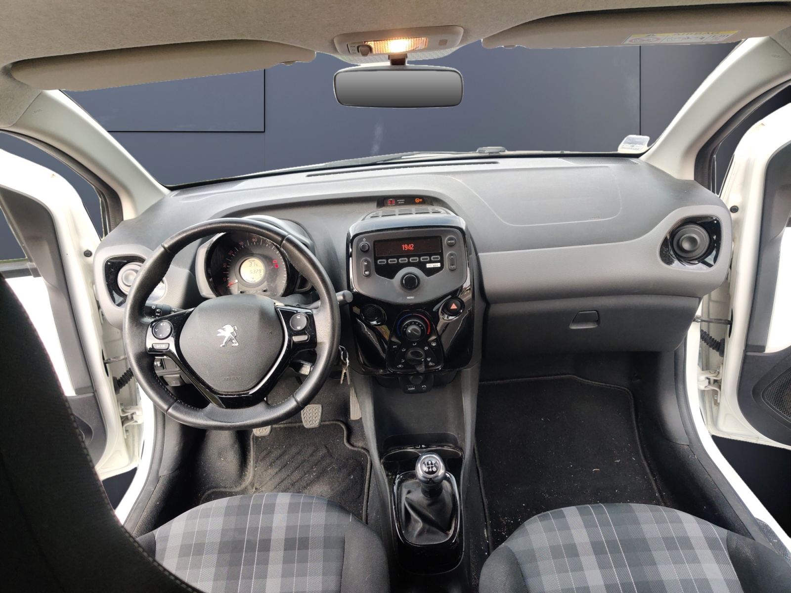 Peugeot 108 8