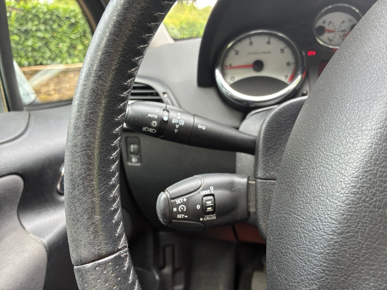 Peugeot 207 25