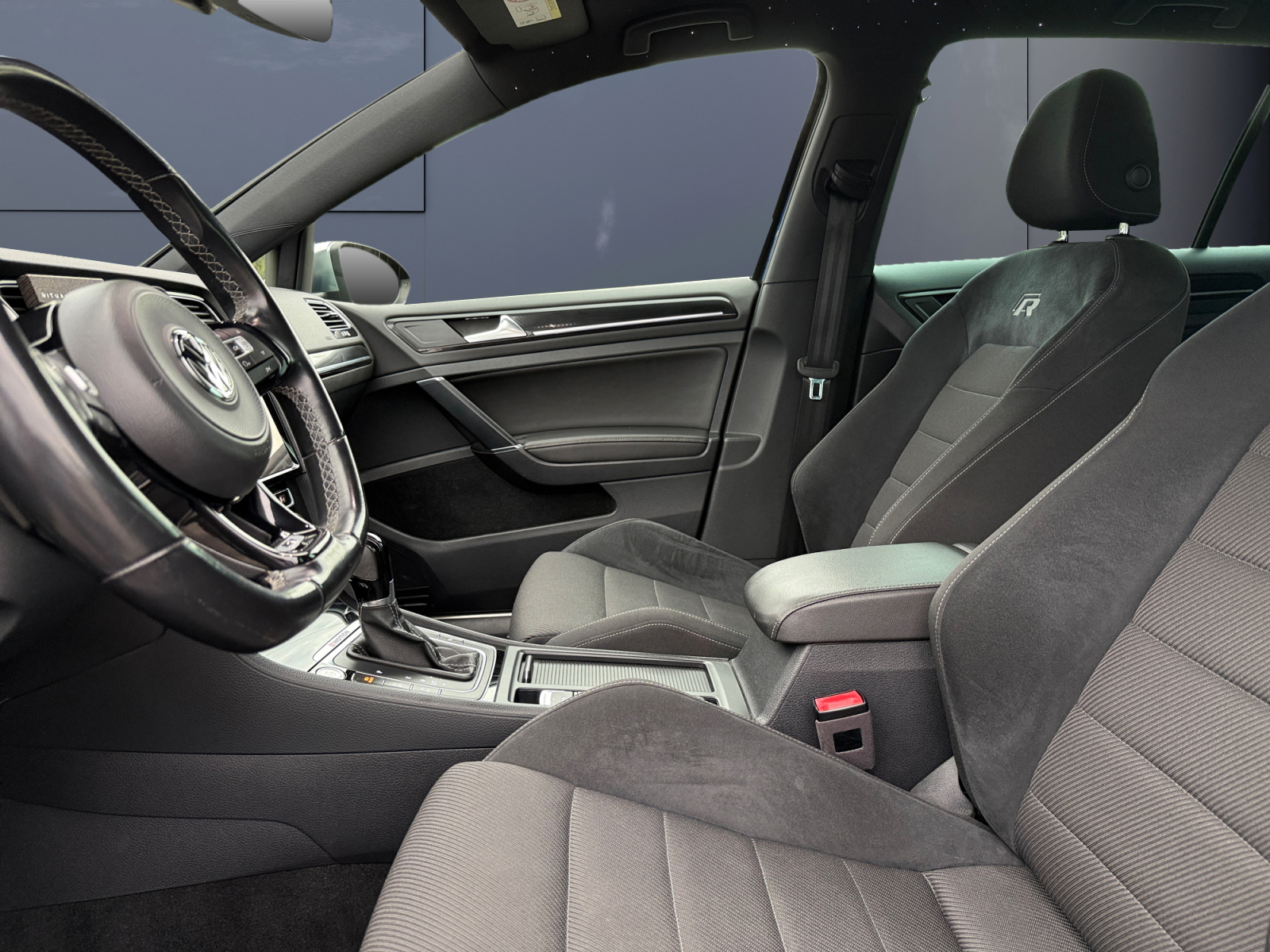 Volkswagen Golf 9