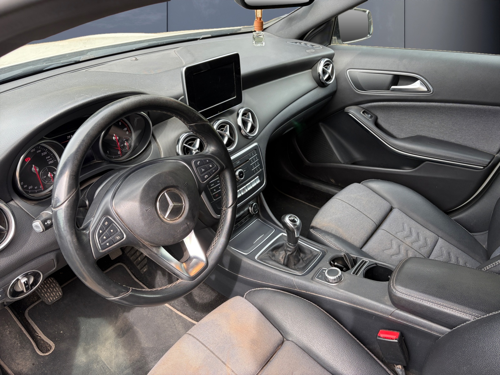 Mercedes-Benz Gla 8