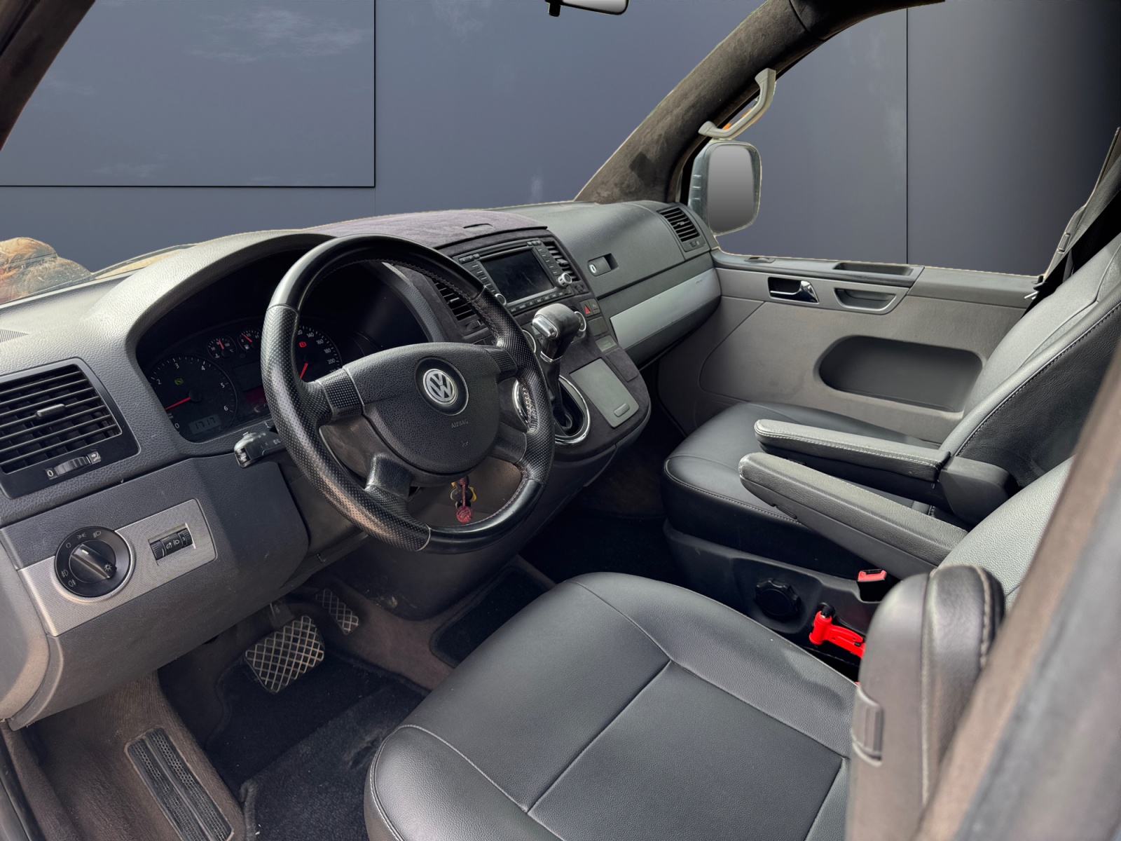 Volkswagen Multivan 8